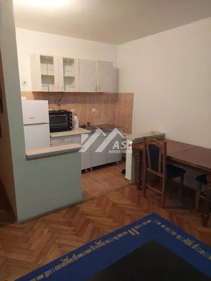 Devet Jugovića | 4zida.rs