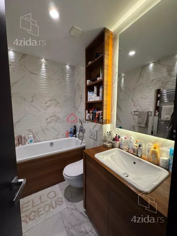 Petosoban stan | 4zida