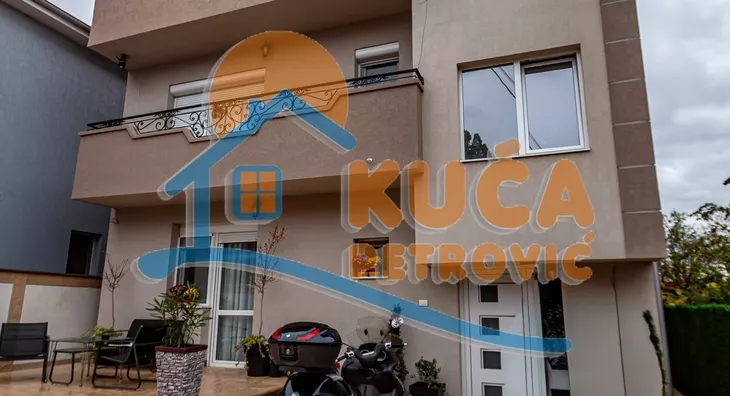 3-etažna kuća | 4zida