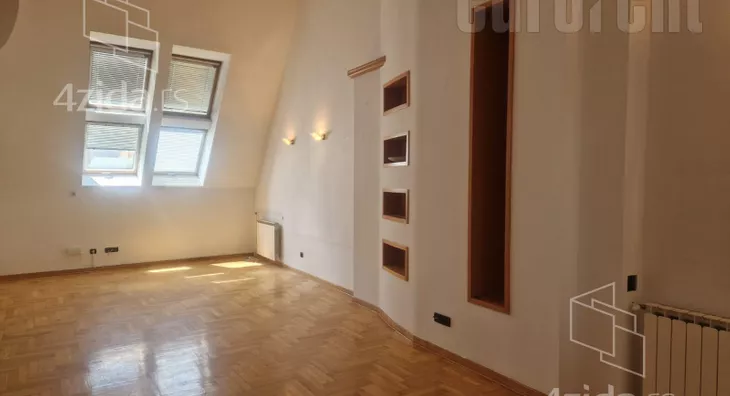 Šestosoban stan | 4zida