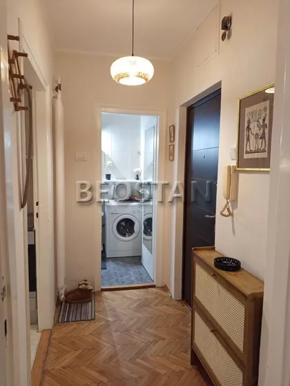 Gospodar Jovanova | 4zida.rs