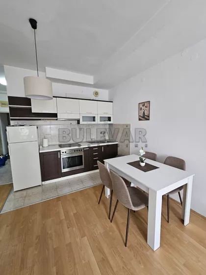 Obrenovićeva | 4zida.rs