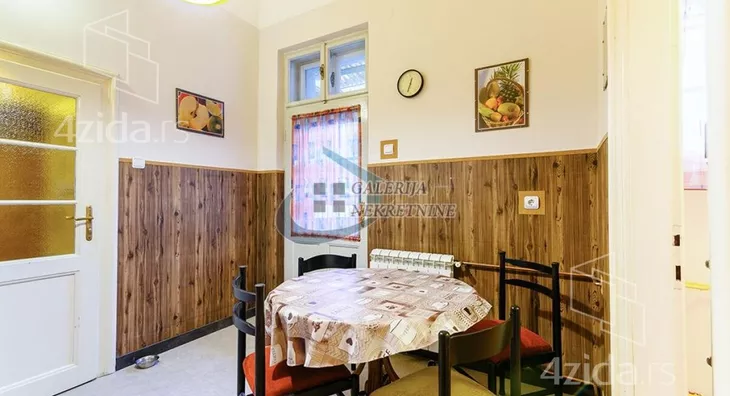 Četvoroiposoban stan | 4zida