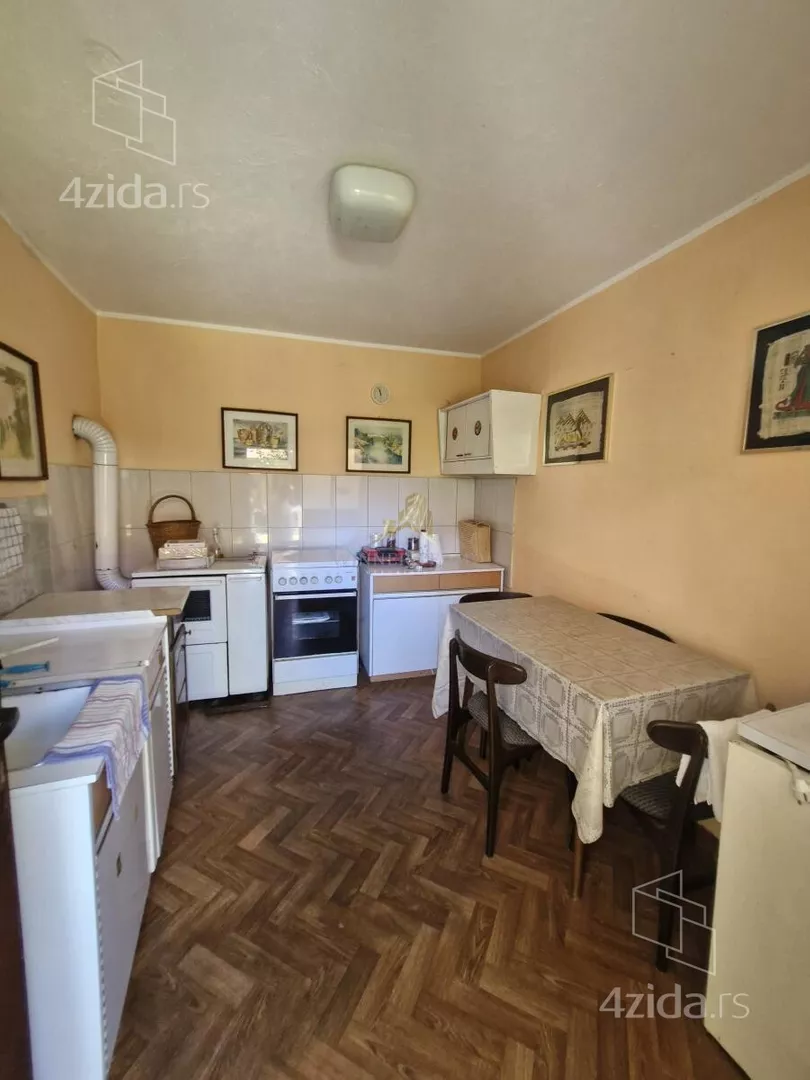 Kuća | 4zida
