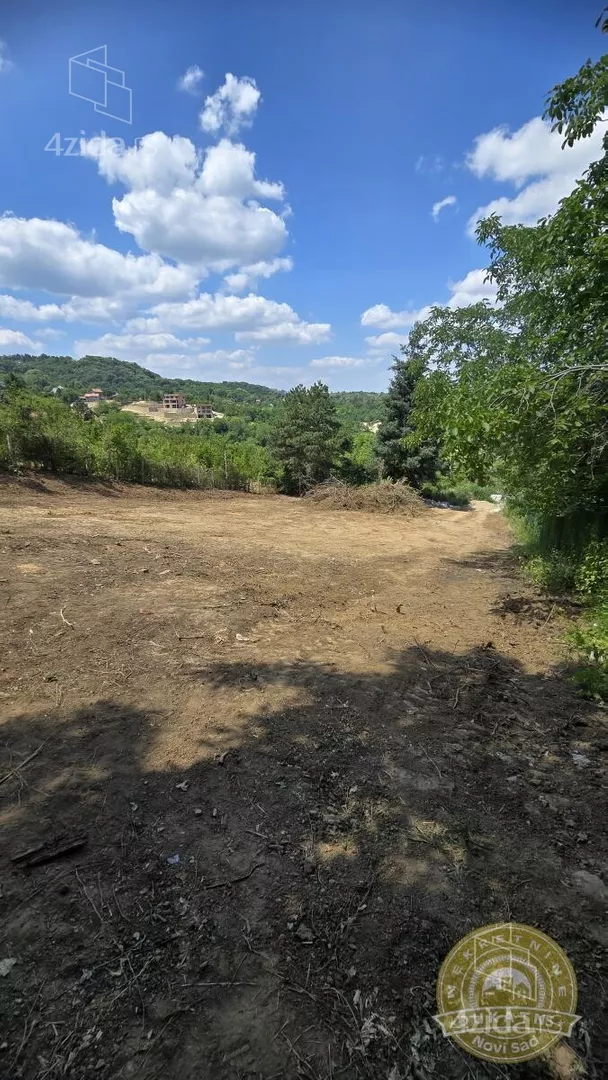 Plac | 4zida