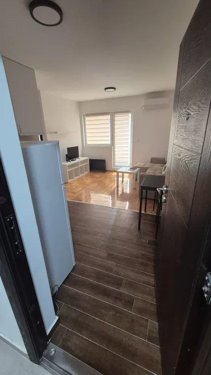 Radmile Savićević 8 | 4zida.rs