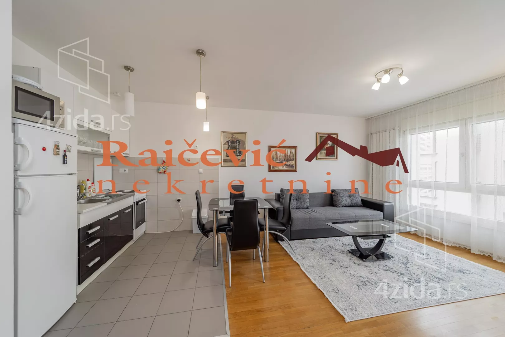 Jednoiposoban stan | 4zida