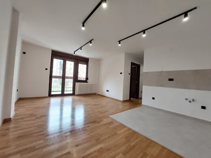 Novo Naselje | 4zida.rs