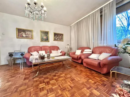 Pariske komune | 4zida.rs