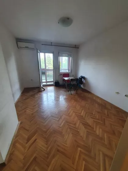 Cara Dušana | 4zida.rs