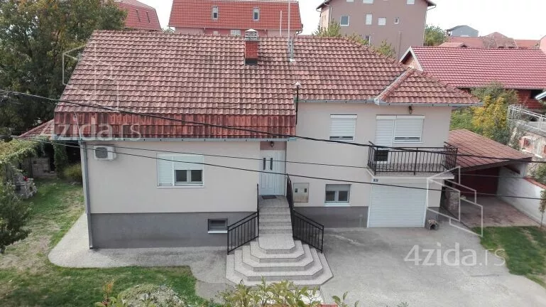 5-etažna kuća | 4zida