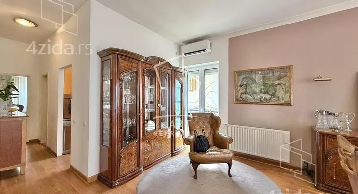 4-etažna kuća | 4zida