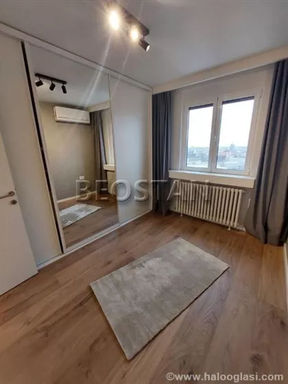 Karnegijeva | 4zida.rs