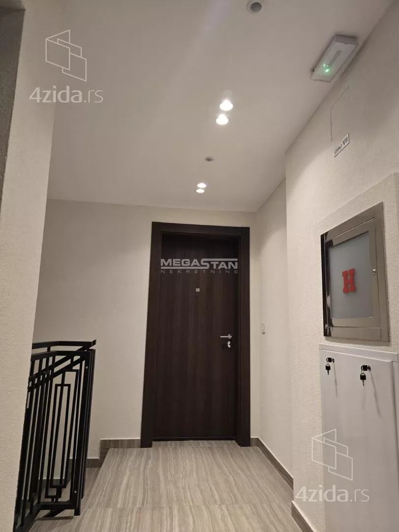 Četvoroiposoban stan | 4zida