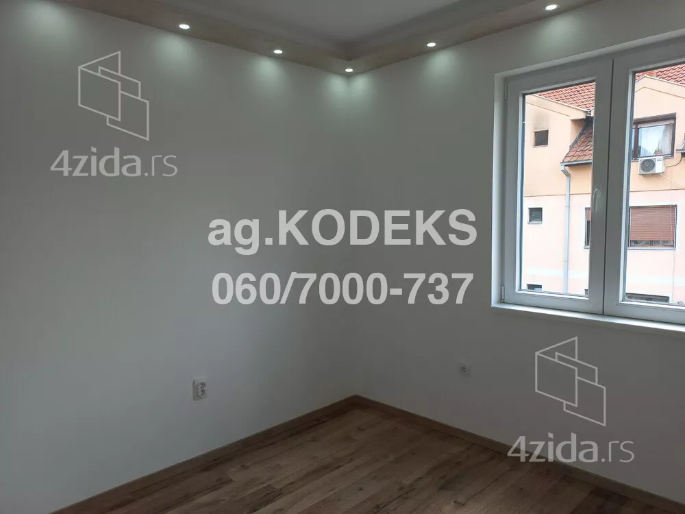 Četvoroiposoban stan | 4zida