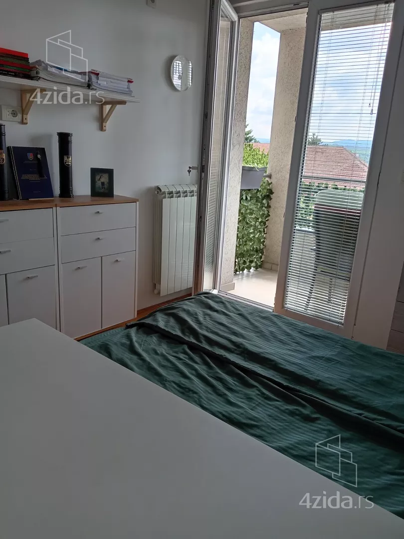 Četvoroiposoban stan | 4zida