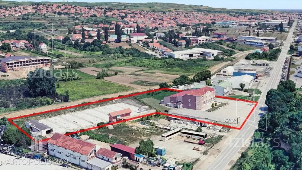 Poslovna zgrada | 4zida