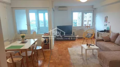 Saše Simeunovića | 4zida.rs