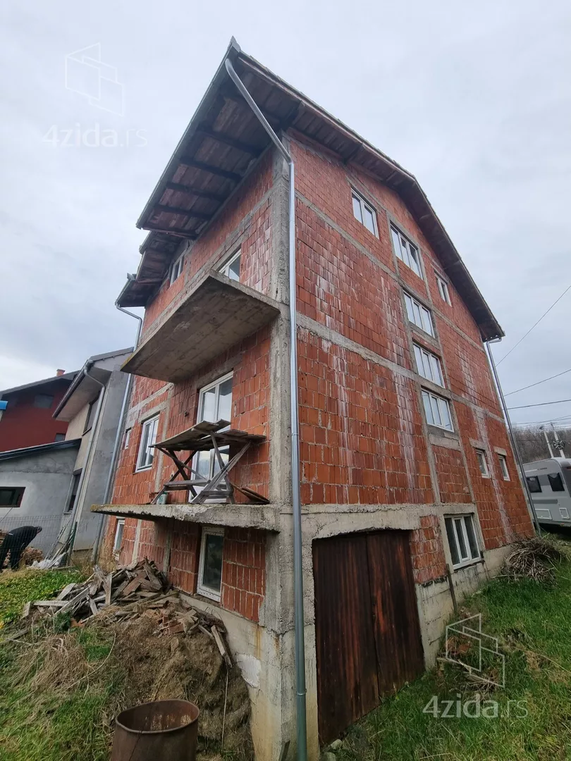 3-etažna kuća | 4zida