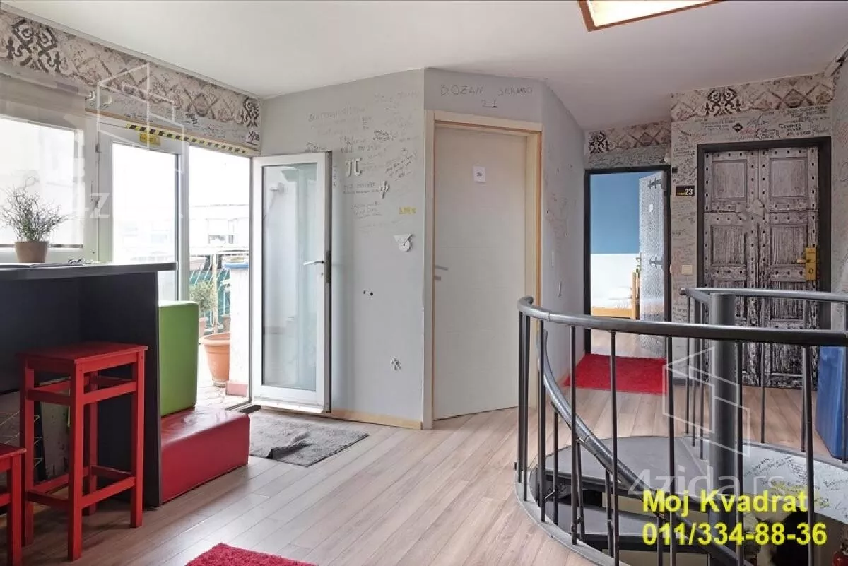 Šestosoban stan | 4zida