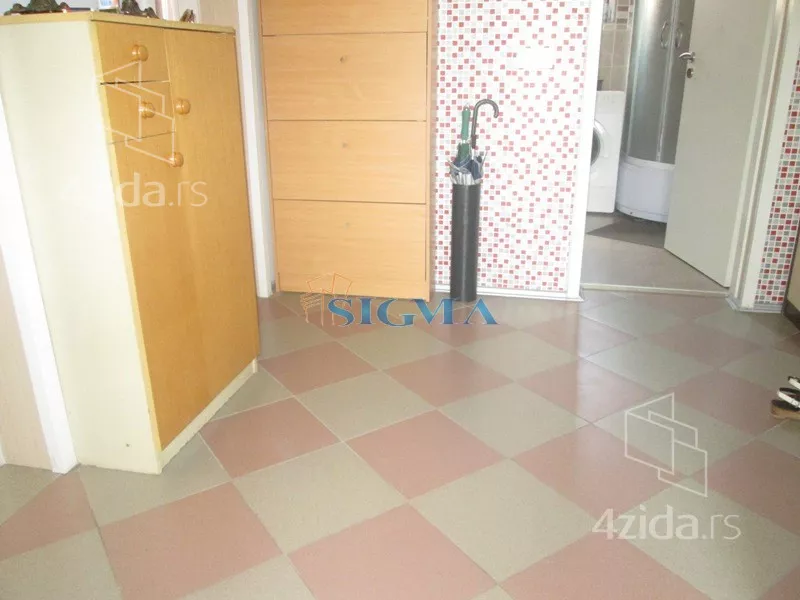 Troiposoban stan | 4zida