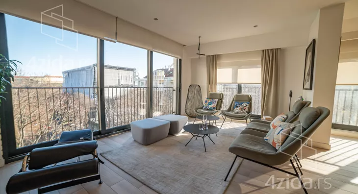 Petosoban stan | 4zida