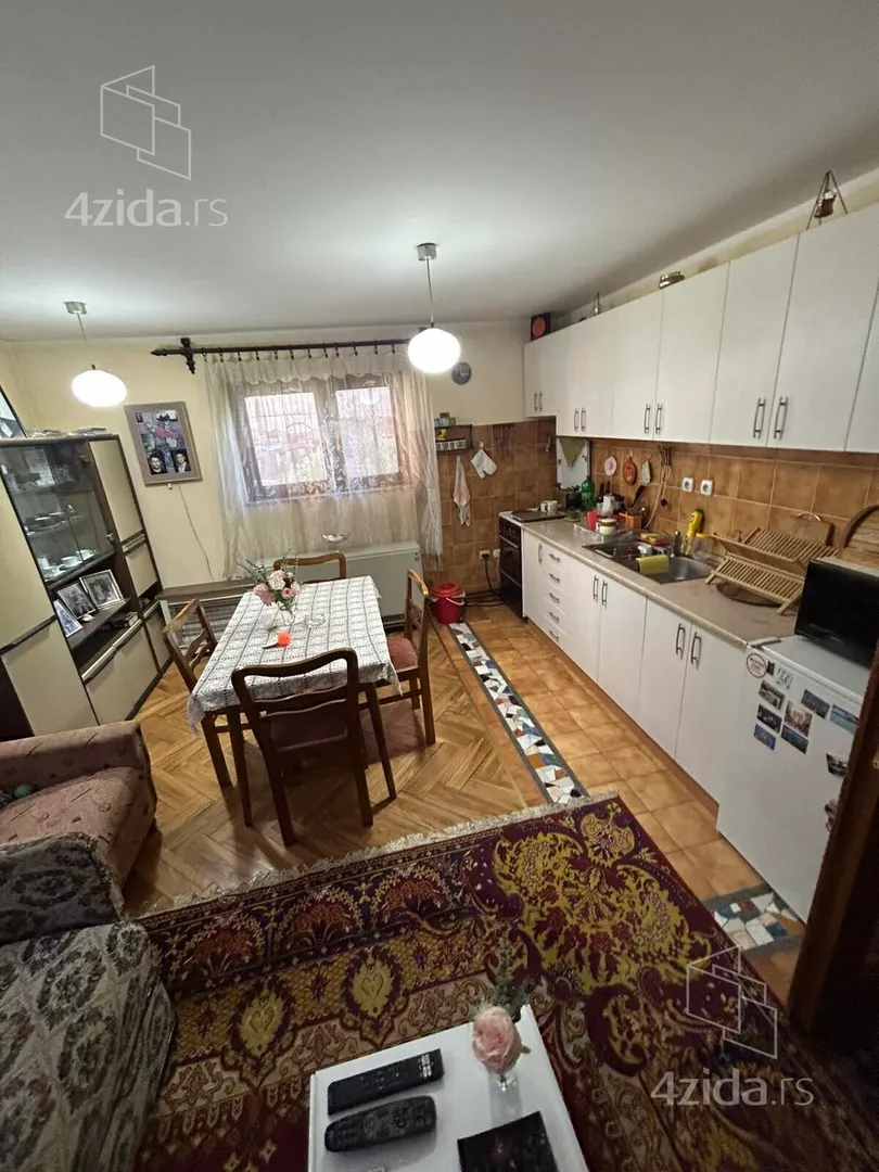 4-etažna kuća | 4zida