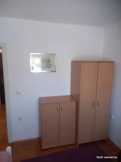 Ugrinovački put | 4zida.rs