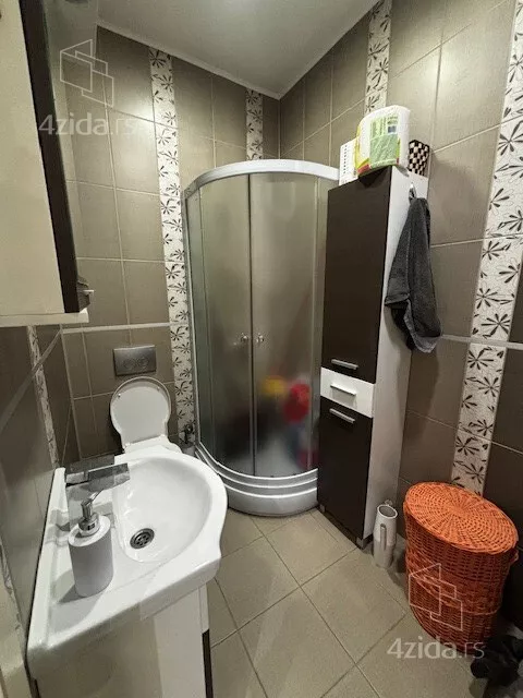 Kancelarija | 4zida
