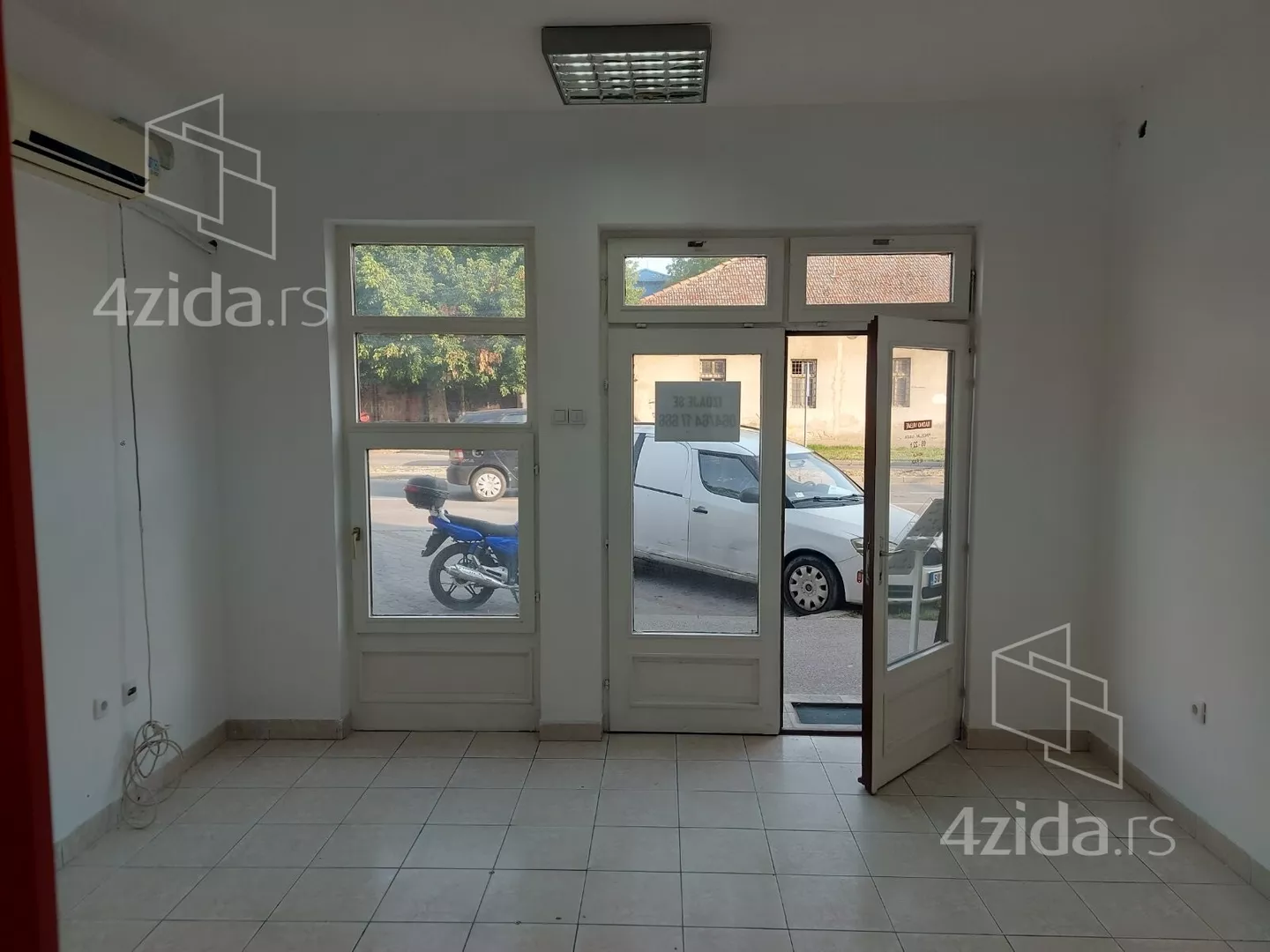 Lokal | 4zida