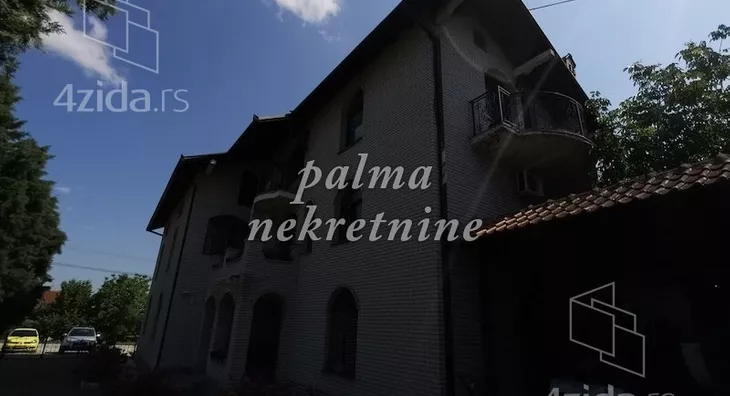 Poslovna zgrada | 4zida