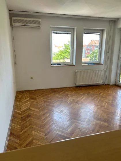 Žitni Trg | 4zida.rs