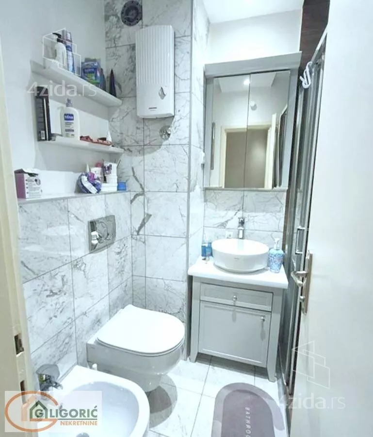 Troiposoban stan | 4zida