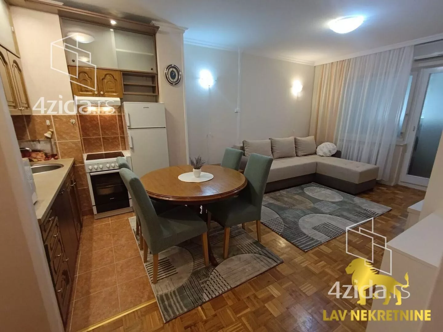 Dvoiposoban stan | 4zida