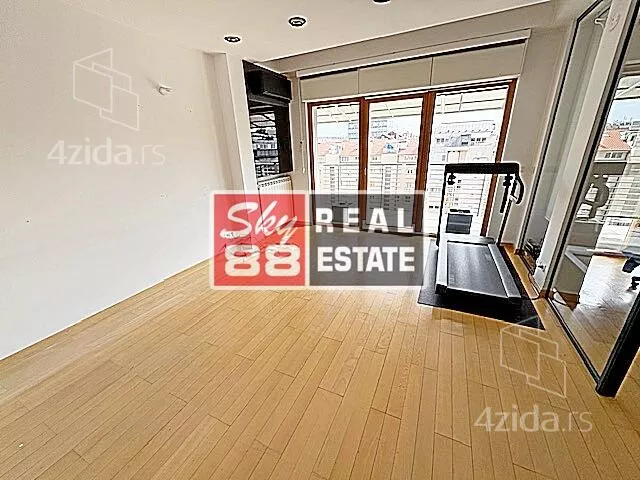 Šestoiposoban stan | 4zida