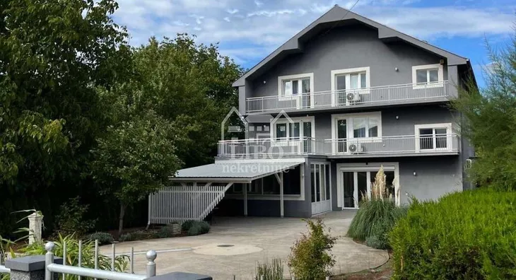 Ugostiteljski objekat | 4zida