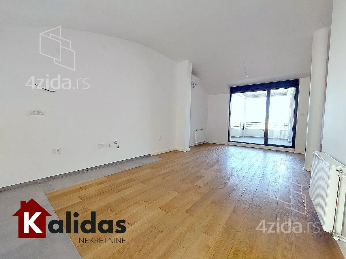 Petosoban stan | 4zida