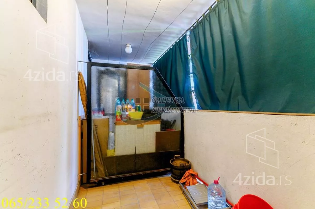 Troiposoban stan | 4zida