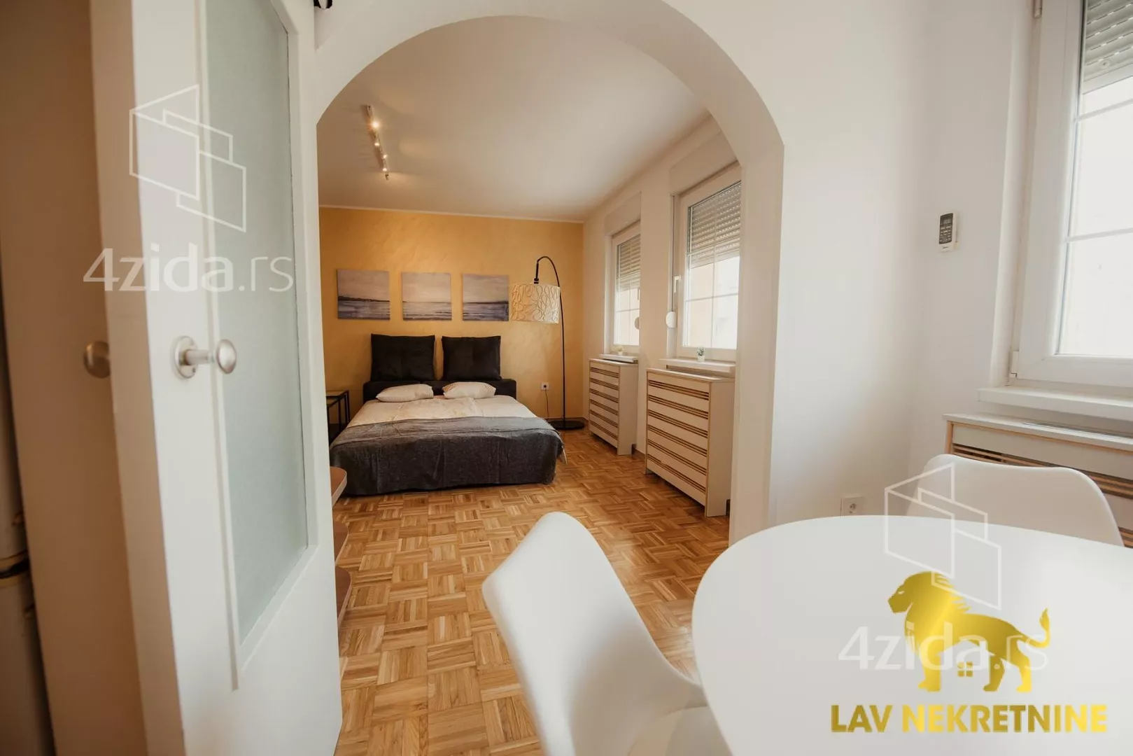 Jednoiposoban stan | 4zida