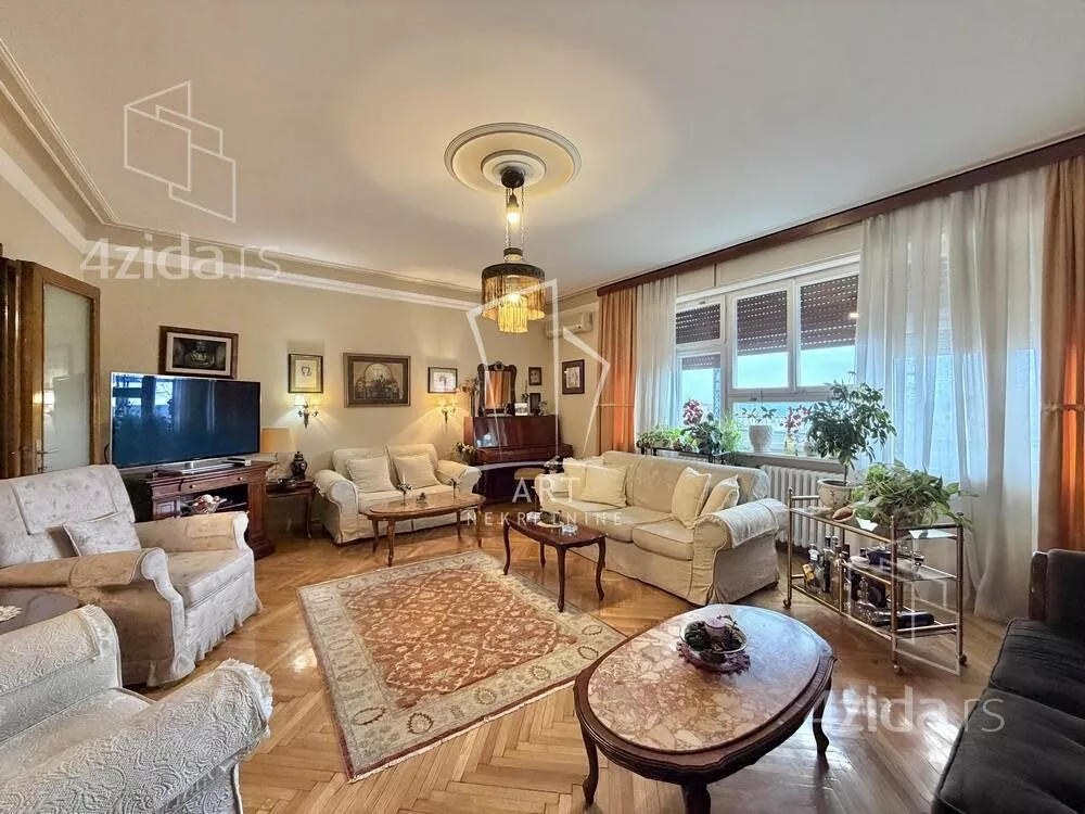 Petoiposoban stan | 4zida