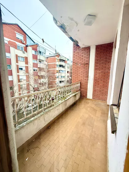 Radnička 31 | 4zida.rs