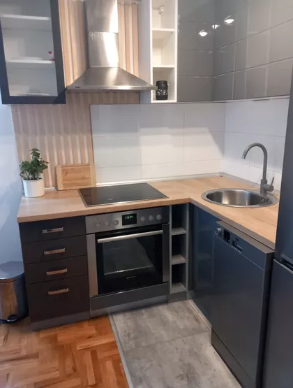 Janisa Janulisa | 4zida.rs