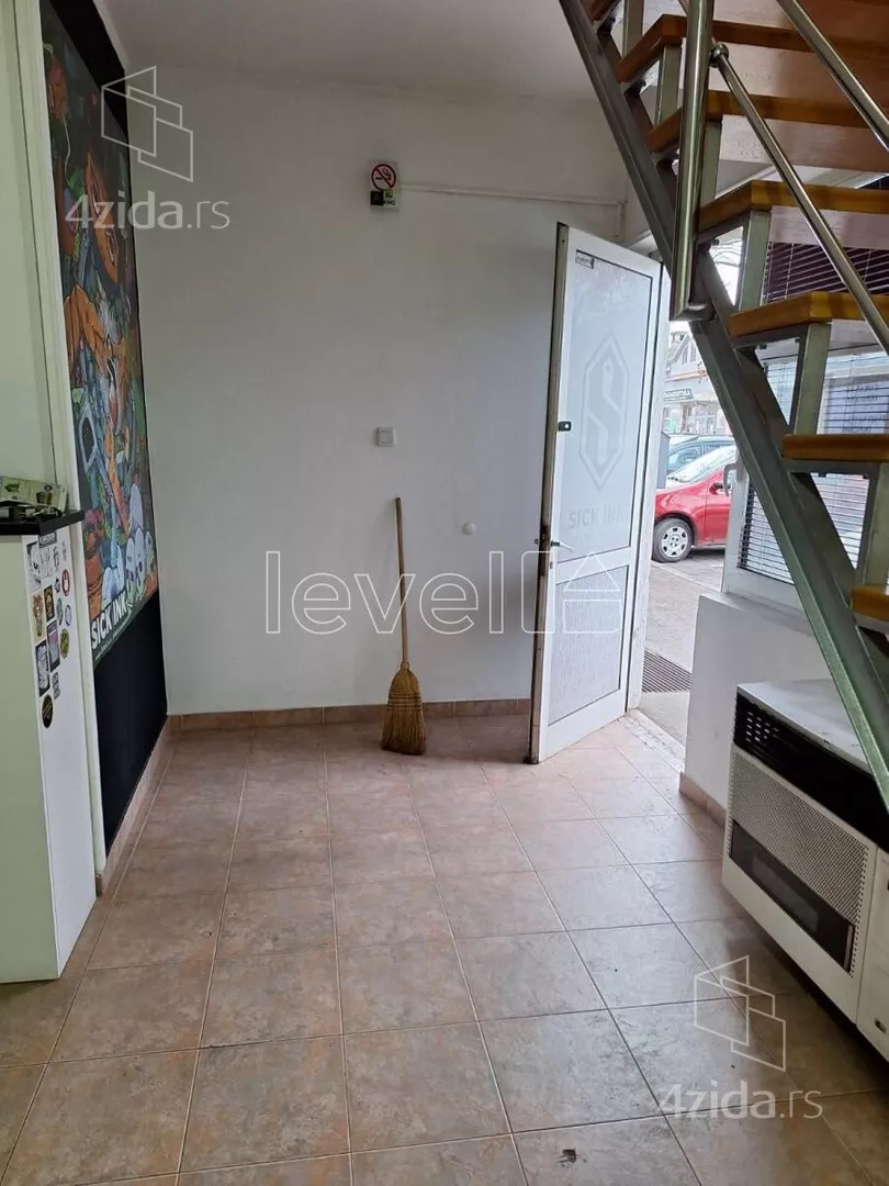 Poslovni prostor | 4zida