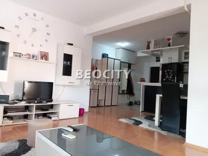 Ljubice Ravasi | 4zida.rs