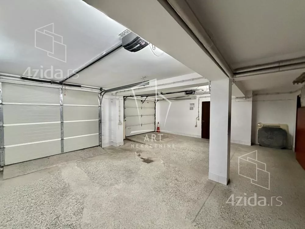 5-etažna kuća | 4zida