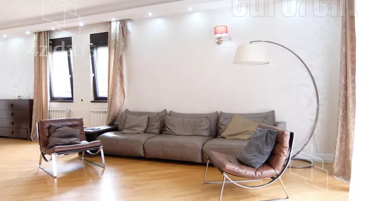 Četvoroiposoban stan | 4zida