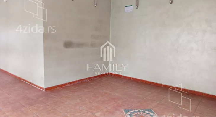 Poslovni prostor | 4zida