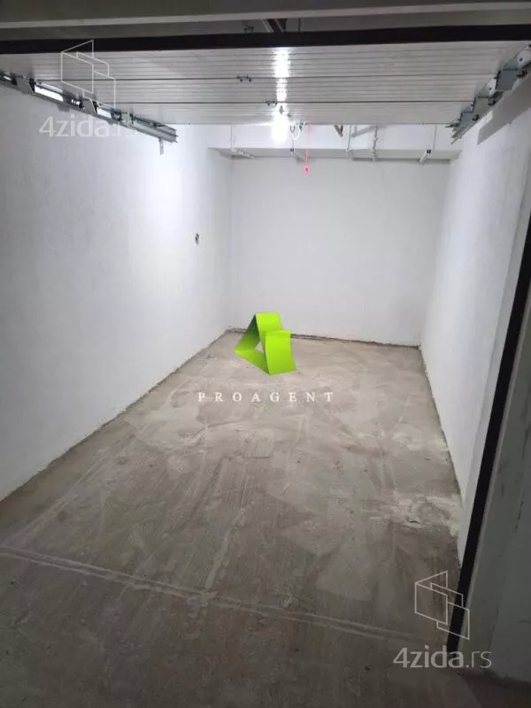 Garaža | 4zida