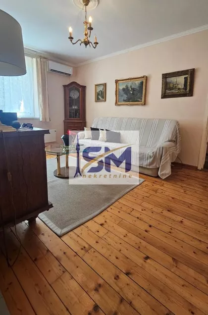 Radnih akcija | 4zida.rs