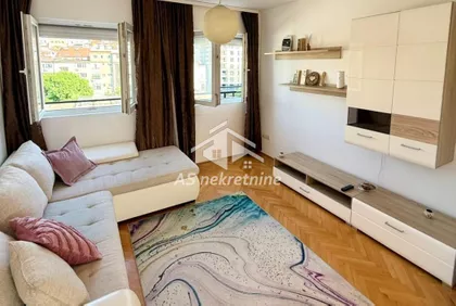 Palata Pravde | 4zida.rs